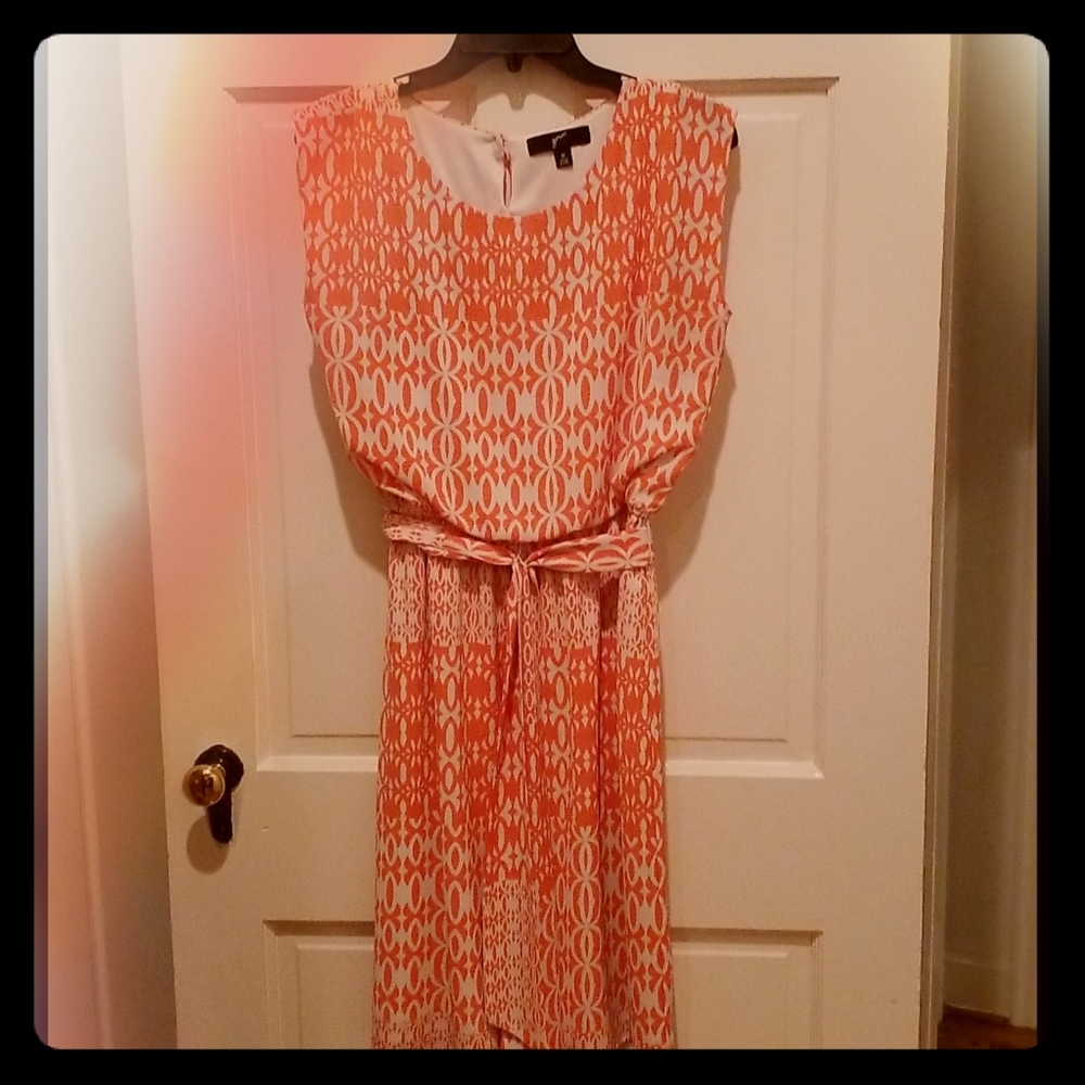 Sleeveless dress